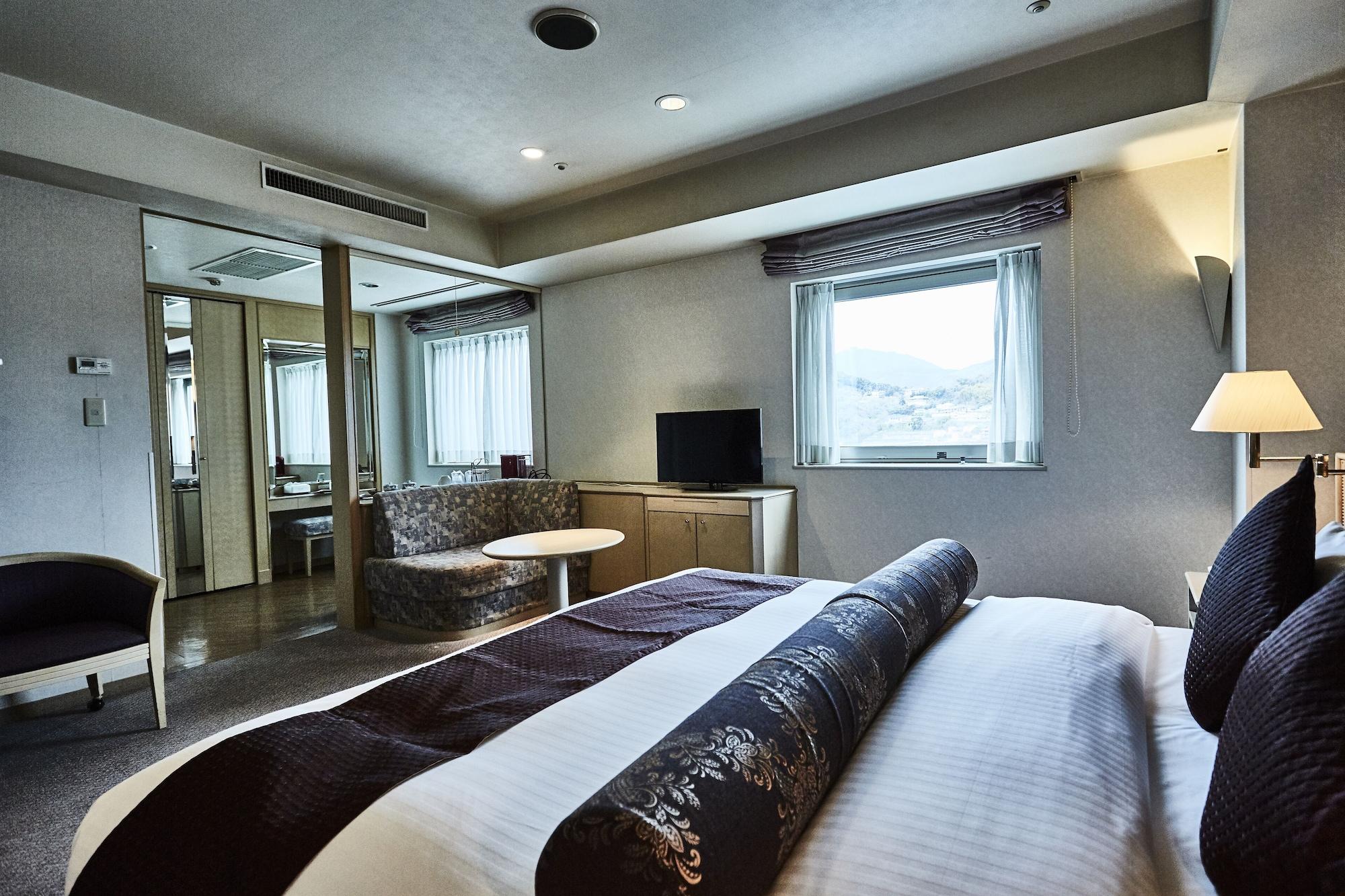 One Station Hotel Kumamoto -Dlight Life & Hotels- Exterior photo